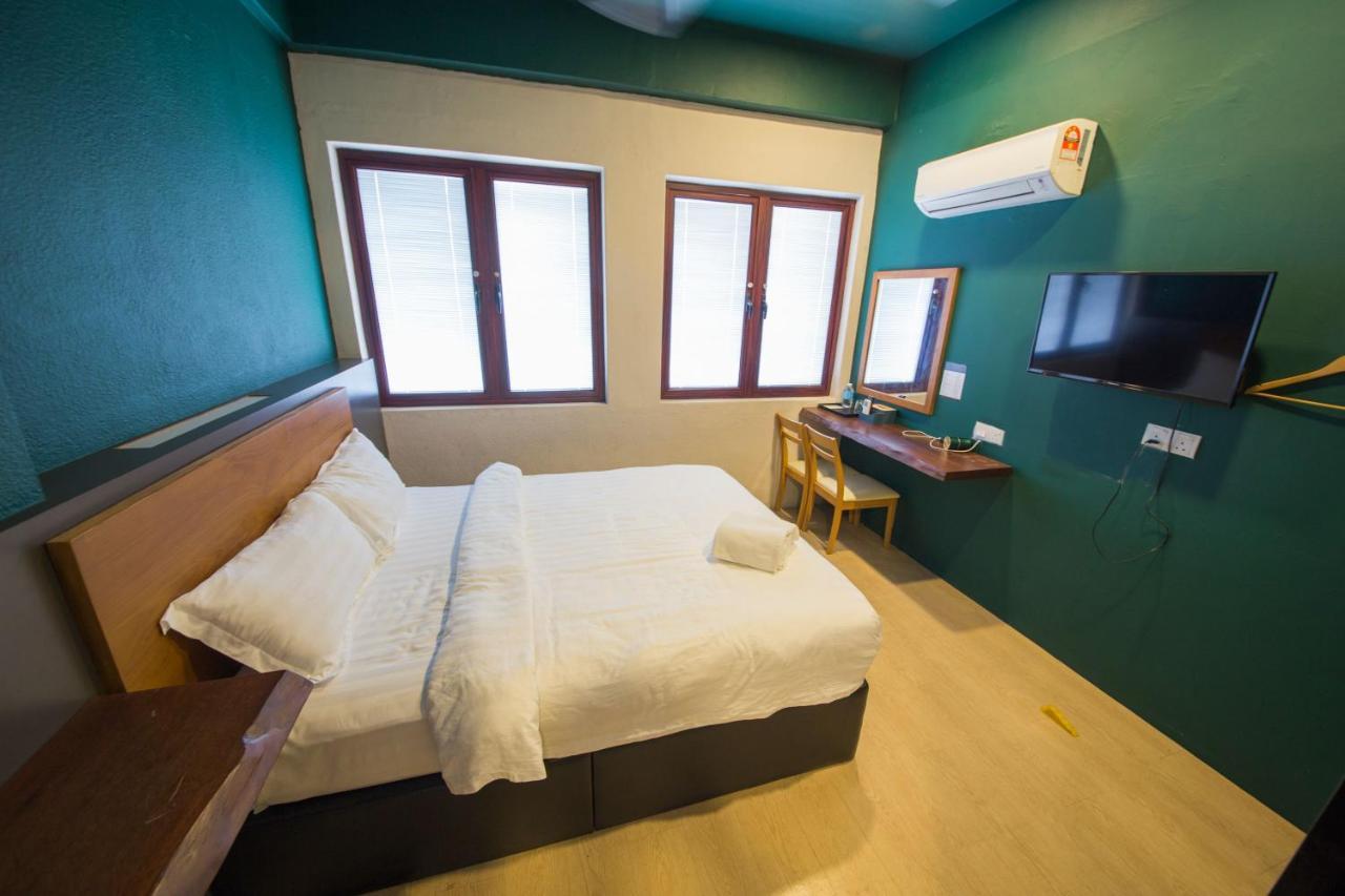 Room V Jalan Sultanah Batu Pahat Bagian luar foto