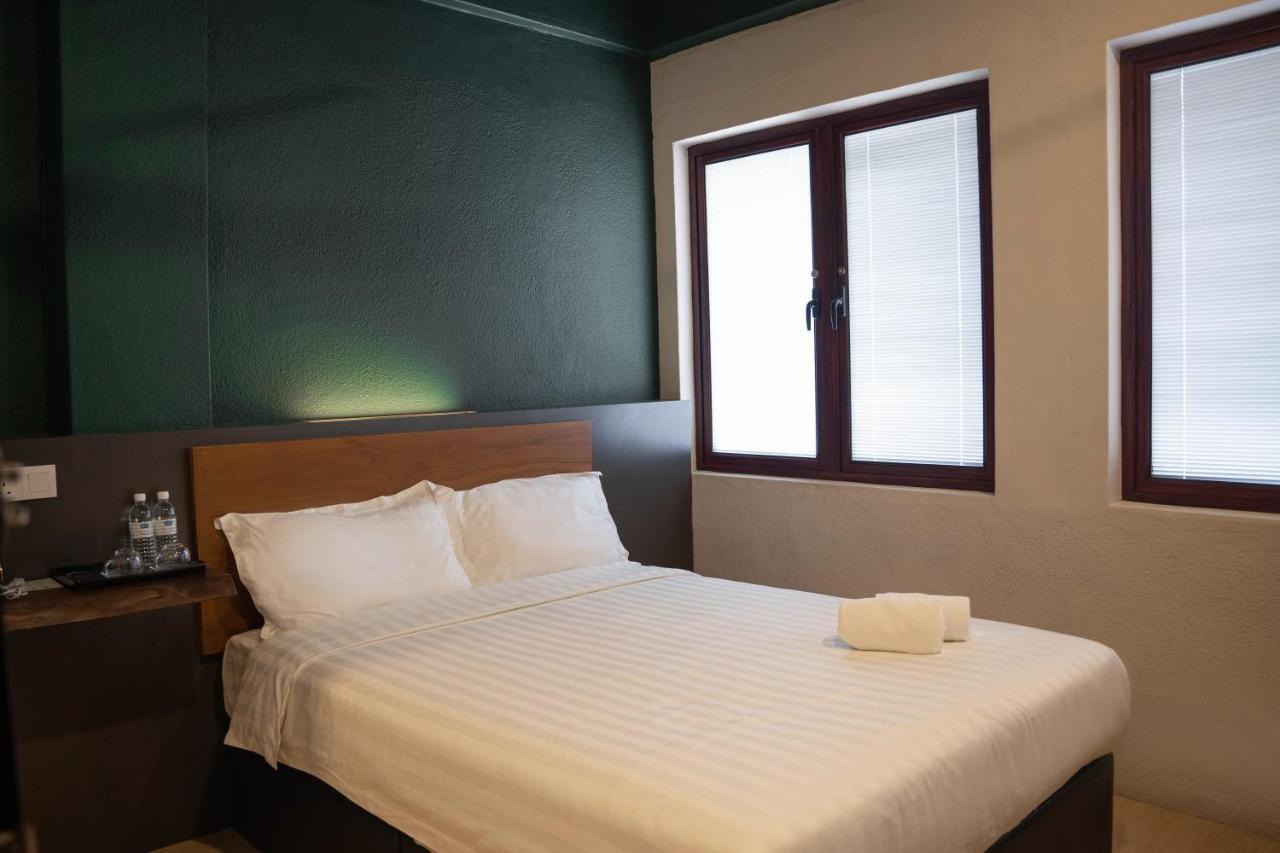 Room V Jalan Sultanah Batu Pahat Bagian luar foto
